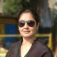 Pooja Bhatt Biography Born on february 24, 1972, pooja bhatt is of gujarati brahmin and muslim descent on her father's side.