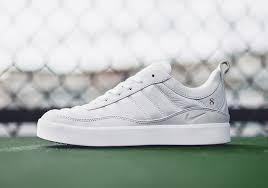 Watch—roger federer addresses his switch from nike to uniqlo at wimbledon: Roger Federer Nikelab Oscillate Evolve Rf Wimbledon Sneakernews Com