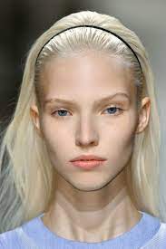 Hairstyles For When You Re A Hot Mess Bleached Eyebrows Hair Beauty Hair Reference