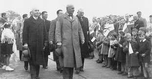 People were afraid to speak honestly or complain about the system. Communism And The Cold War 1945 1989 Chapter 7 A Concise History Of Poland