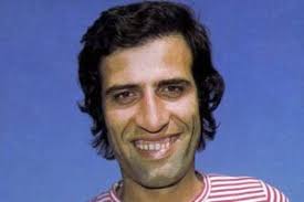 Bodrum'da, hastanede 3 gün yoğun bakımda kalan 78 yaşındaki usta oyuncu filiz akın, sepsis hastalığıyla mücadele ediyor. Filiz Akin Archive Renk