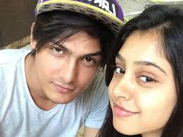 Niti Taylor Family Pics Father Husband Height Age Biography The diva has a huge fan following and has won hearts with her bubbly nature and acting prowess.recently, she got engaged to beau parikshit bawa and is currently enjoying every bit of her courtship period ever since then. niti taylor family pics father