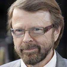 This started out as björn ulvaeus, but i reckon he could play for alice cooper. Ein In Jeder Hinsicht Perverses Angebot Panorama