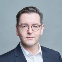 80+ perfiles de «Dirk Baum»