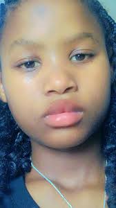 ele wna ka valentine kaore o tlabe o sena motho🤣.!!🙌🏻🙌🏻