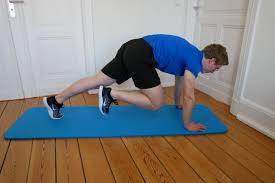 Rückenprobleme gehören zu den am häufigsten genannten beschwerden von erwachsenen 21 kommentare zu „rückenübungen » die 7 besten rückenübungen für zuhause. Ausdauertraining Zu Hause Die Top 10 Ubungen Und Ein Workout