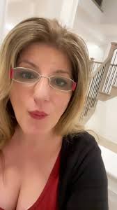 Red Door and Lemon Tree