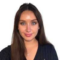 Penelope Helm's Instagram, Twitter & Facebook