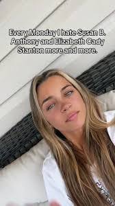 Savannah Stanton's Instagram, Twitter & Facebook