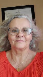 Can I remove light glare from a photo without resizing?