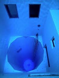 Nemo 33 The Deepest Swimming Pool In The World Amazing Swimming Pools Indoor Swimming Pools Swimming Pools