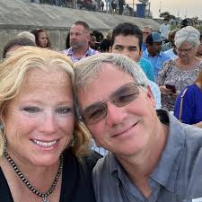 How to remove a fish hook from a horse's ear in Plantersville?