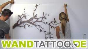 Die raufaser (in markennamen auch oft noch 'rauhfaser') ist deutschlands beliebteste wandbekleidung. Wandtattoo Ast Mit Vogelkafig Anbringen Youtube