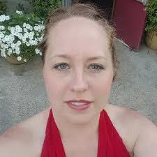 Roxanne Dobson's Instagram, Twitter & Facebook