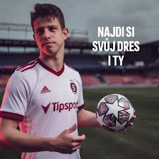 Sparta zatím představila domácí rudou sadu, kde již lze najít nové logo. Novy Venkovni Oficialni Fanshop Ac Sparta Praha Facebook
