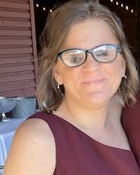 Katherine Holland's Instagram, Twitter & Facebook