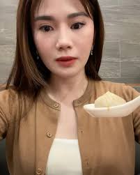 DIN TAI FUNG, Makanan khas Taiwanese mix Shanghainese, Pernah masuk  Michelin Star Guide, dan Din Tai Fung ini tersebar di seluruh dunia.  Asalnya dari Taiwan. , Terkenal dengan xiao long bao nya. ...