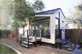 You don't have to be an architect to know when an exterior home design feels right. Favorite Exterior Tiny House Design Ideas With 37 Pictures With Tiny House Design Hacks Diy Gray White Color Combinations Picsbrowse Com