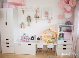 Ein Skandinavisches Kinderzimmer Und Ein Wickelaufsatz Fur Die Ikea Hemnes Kommode Give Away Nordic Kidsroom Skandi Kinderkamer Ikea Kinderkamer Kleuterkamer