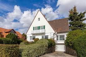 Komplett renoviertes haus mit terrasse im süden von sennestadt. Saniertes Einfamilienhaus In Bielefeld Theesen