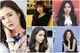 Berikut 10 perempuan cantik yang berpengaruh di dunia sepakboa, ada dari indonesia! Aktres Korea Son Ye Jin Wanita Tercantik Di Dunia Suara Merdeka
