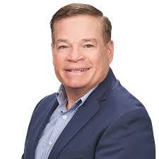 Robert Elrod's Instagram, Twitter & Facebook