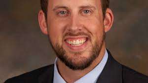 Dr. Mark Stuckey joins Hutchinson Health