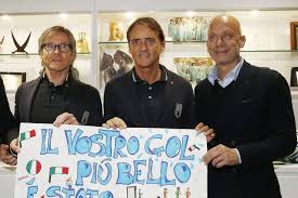 Gary m prior/allsport) he scored 40 goals in his 107 appearances for the club. L Italia Celebra Gianluca Vialli Leader Dello Spogliatoio Per Noi Un Esempio Vivente