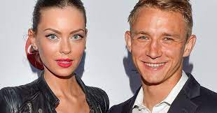 Agent details, along with key contact information, can be found on the handbook, an online resource for accessing influencer contact details. Edyta Zajac Rzezniczak W Bikini Wyglada Mega Instagram Kozaczek