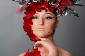 WOW!! Creativity in abundance. Check out our 2024 Avant Garde Make-up  class. Thank you Melanie Els Photography and Makeup by Stephan Venter.  @melanieelsphotography @stephanventer_artist