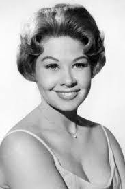 Mona Stanton's Instagram, Twitter & Facebook