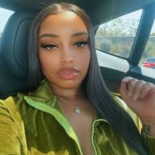 Shantell Thomas's Instagram, Twitter & Facebook