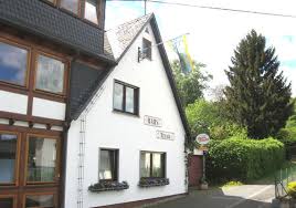 Lai valik majutusvõimalusi kogu maailmas. Pension Haus Ursula Unterkunft In Koblenz 56072 Steinebirker Weg