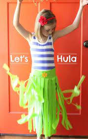 Diy Hula Grass Skirts Make And Takes Grass Skirt Hula Skirt Diy Skirt