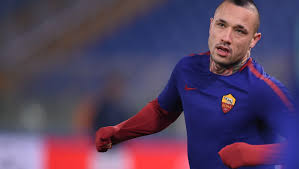 Bis 2018 war er belgischer nationalspieler Drunk New Year S Postings Result In Radja Nainggolan Being Dropped
