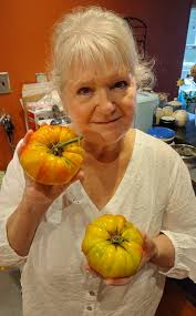 Look at Thomas's big juice tomato!!🍅