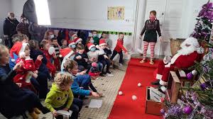 Yohann ndoye brouard (born 29 november 2000) is a french swimmer. Saint Parres Les Vaudes Le Pere Noel A Rendu Visite A La Ruche