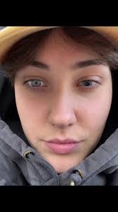 Kassandra Willis's Instagram, Twitter & Facebook