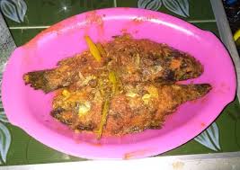 Nah pada kesempatan kali ini mama aurel akan membahas bagaimana sih caranya membuat ikan mas goreng yang yahut dan juga garing. Recipe Tasty Edisi Ikan Lagi Gaes Ikan Mas Bumbu Merah Pedas Siap Ramadhan Resep Resep Makanan Enak