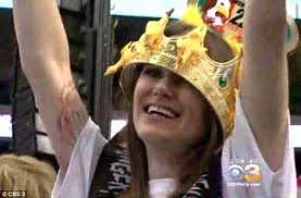 Anyone for chicken Nebraska mother-of-four gulps down 363 chicken wings for  breakfast