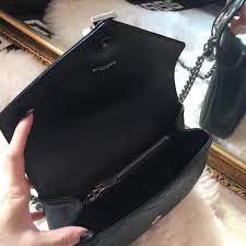 pin by fashion girl on a17022704 星星包回货啦 数量不多 谁下手快就是谁的 得意 欧洲进口山羊皮 手工绣v字形车 线搭配人工绣线星星月牙 使用磨砂古银五金 廓型柔和宽松 皮质柔软