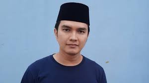 Pria kelahiran jayapura, 25 oktober 1983 ini memulai debut kariernya setelah mengikuti ajang pencarian bakat model di salah satu majalah remaja aneka yess! Up7ffipmfvmcfm