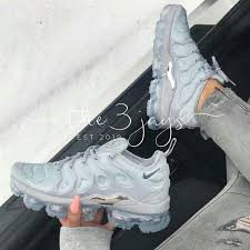 Black And Gold Vapormax Plus Outfit Vapormax Plus Best Nike Running Shoes Sneakers Fashion