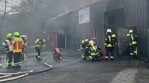 Hoher Sachschaden Nach Brand In Werkstatt In Eisenheim Br24