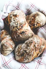 No Knead Overnight Rye Bread Rolls Baking Magique Recipe Rye Bread Bread Rolls Bread