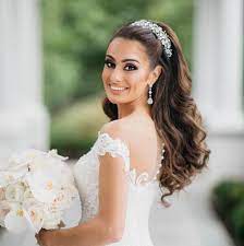 Glam And Gorgeous Jacqueline Wearing Her Hair Down And A Crystal Headpiece By Bridal Styles Bout Bride Hairstyles Long Hair Wedding Styles Vintage Wedding Hair
