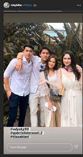 Banyak warganet yang semula beranggapan bahwa rizky billar merupakan mantan dari dinda hauw yang ditinggal menikah. Rizky Billar Di Pernikahan Dinda Hauw Nyata