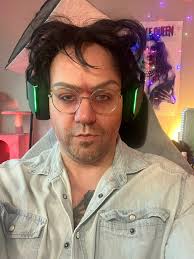 Eve Elle Queen (@EveElleQueen)