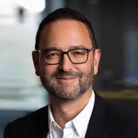 Bob Moylan's Instagram, Twitter & Facebook