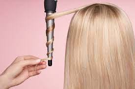 Clasp the bottom of the hair in the curling iron. How To Curl Long Hair Quick And Easy Ways To Curl Long Hair